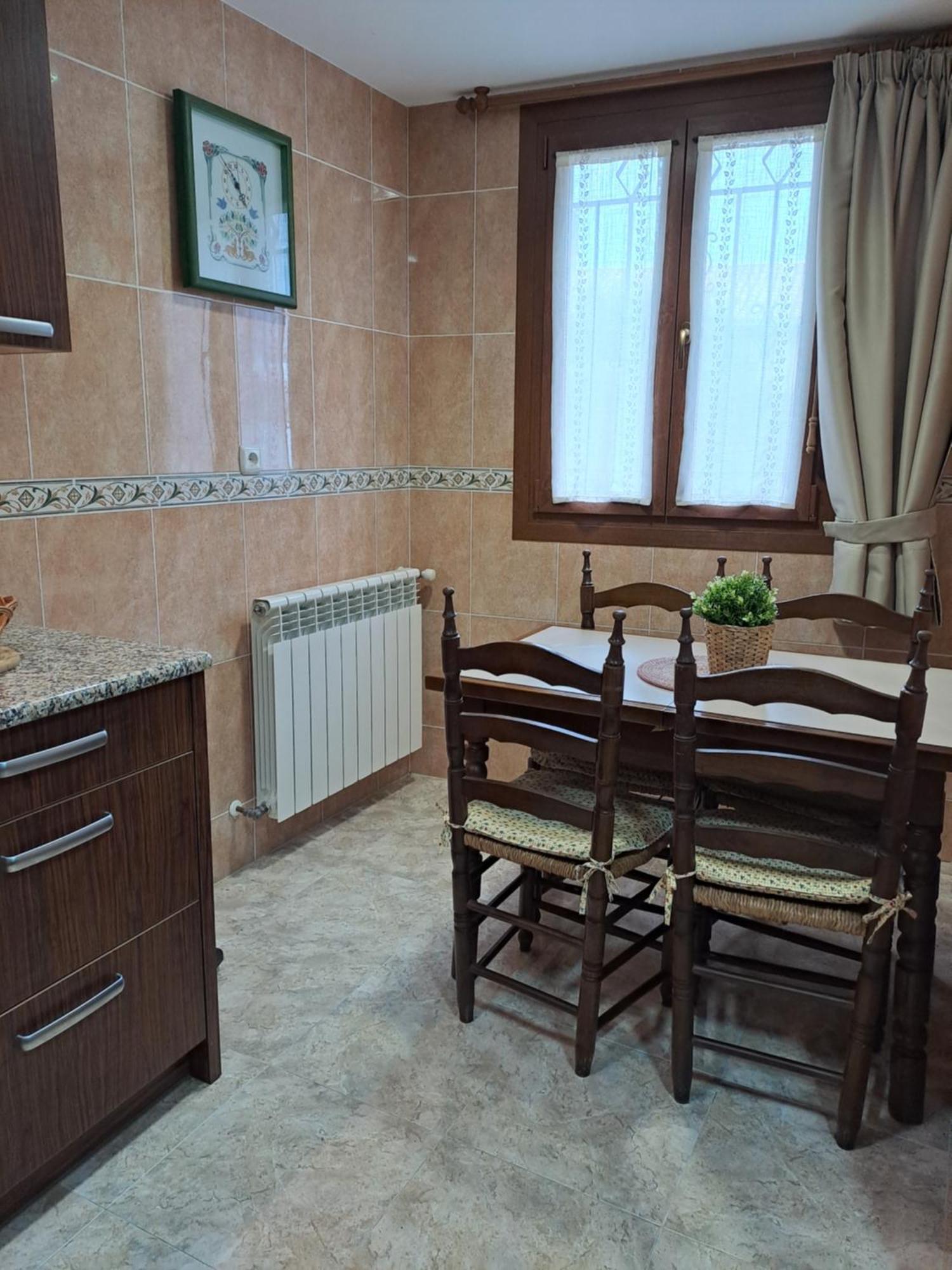Casa Rural Torreblanca Urroz Extérieur photo