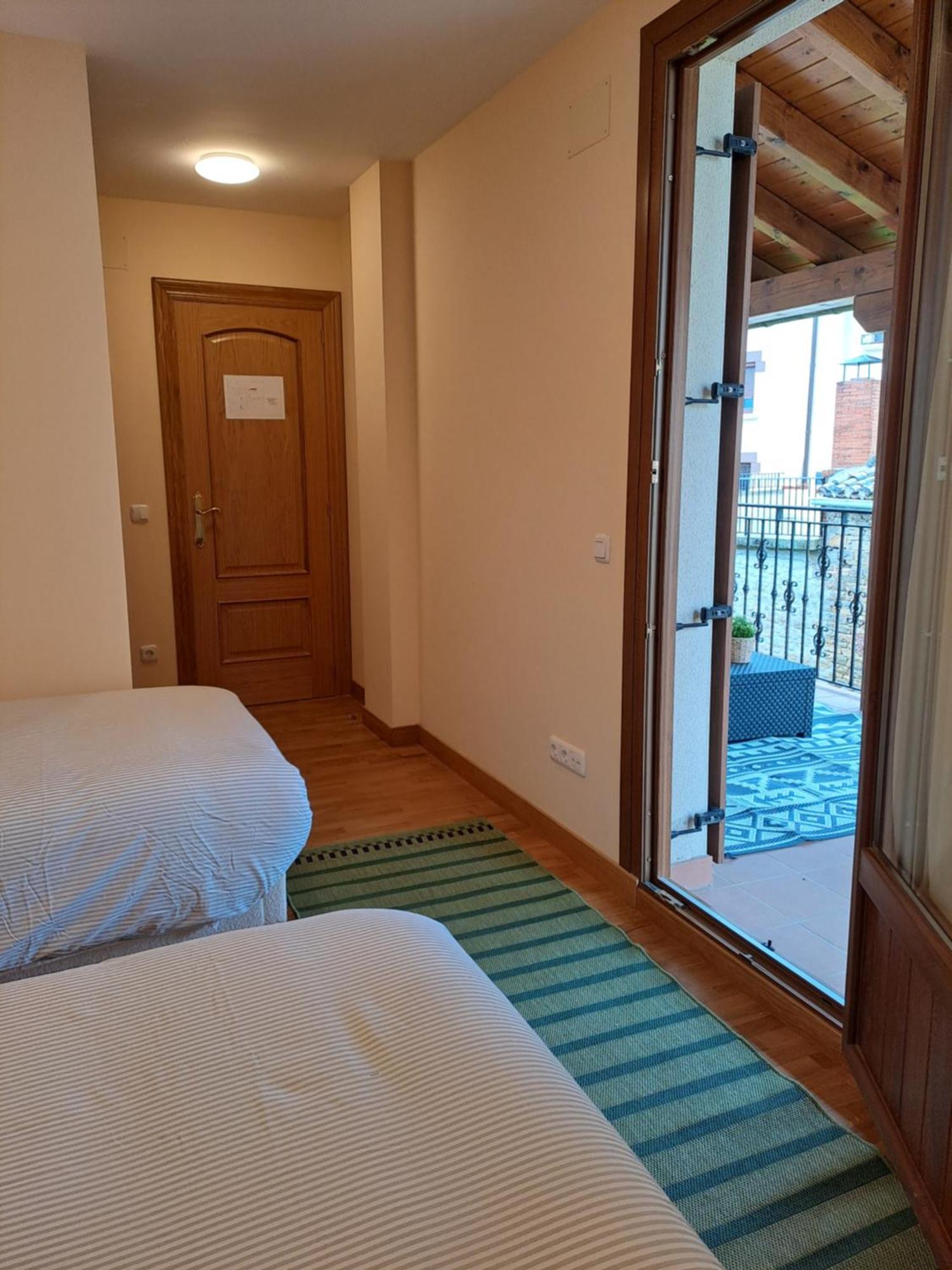 Casa Rural Torreblanca Urroz Extérieur photo